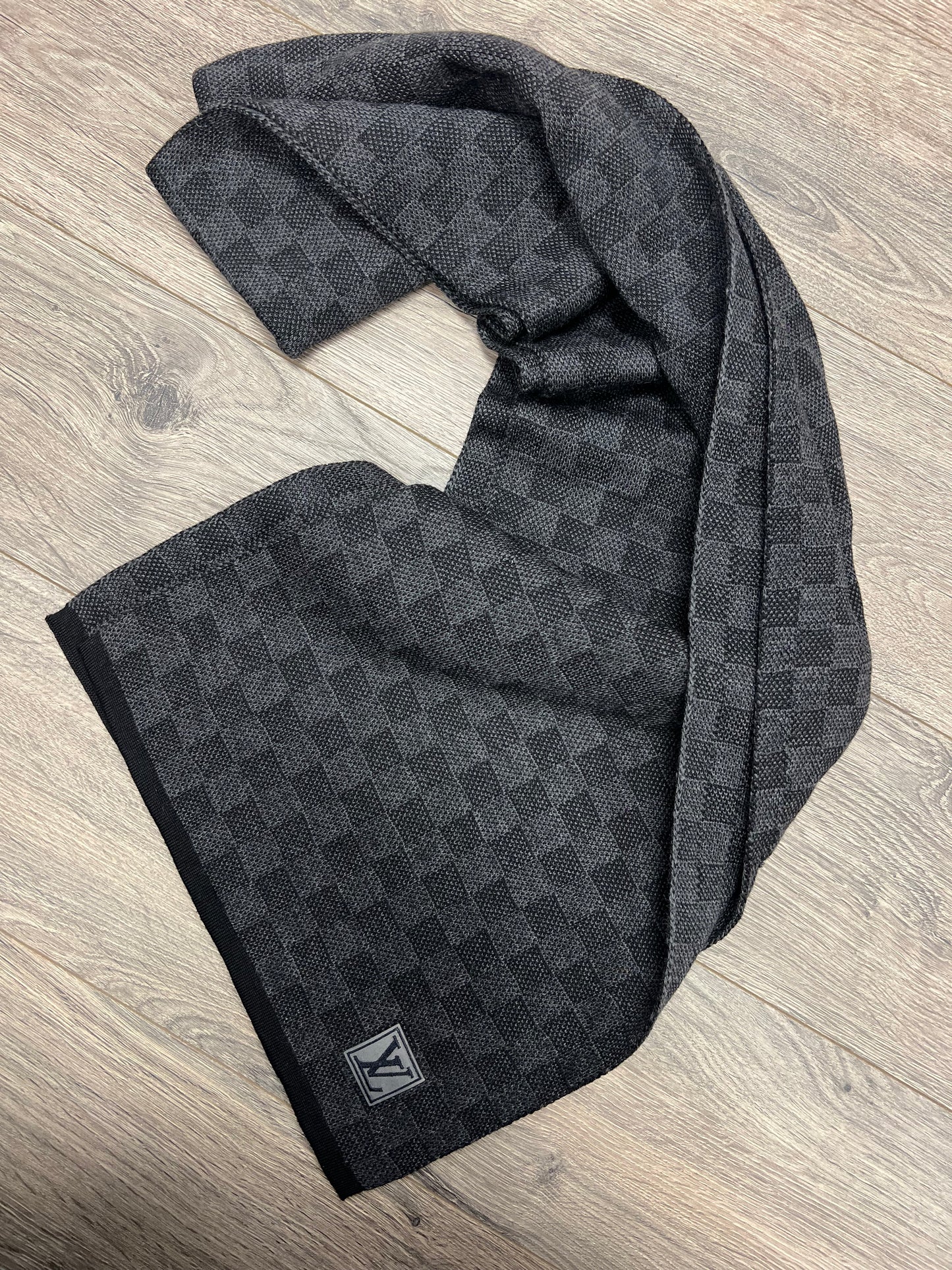 Louis Vuitton Damier Graphite Scarf