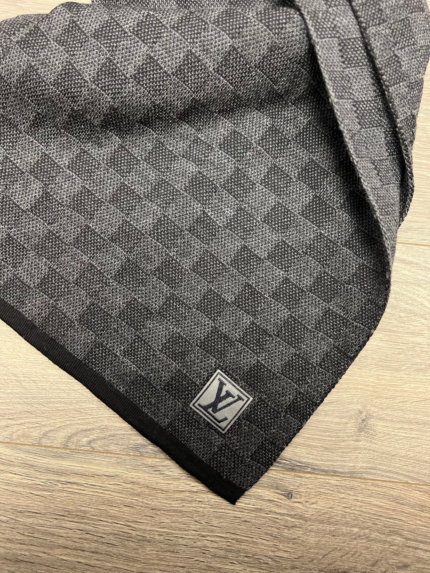 Louis Vuitton Damier Graphite Scarf