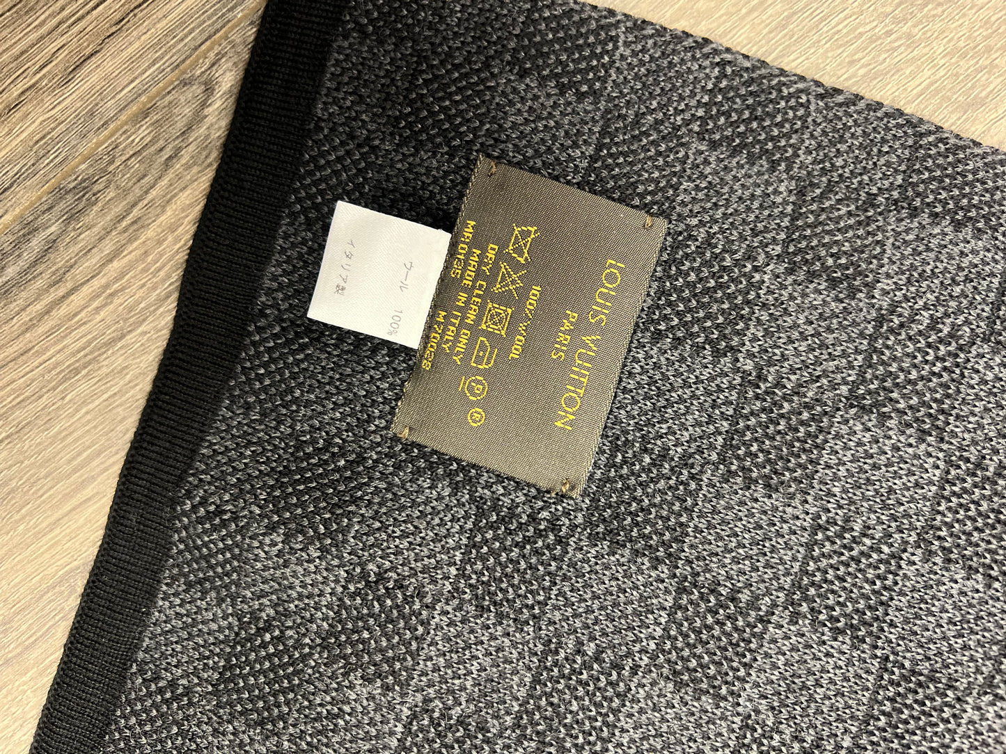 Louis Vuitton Damier Graphite Scarf