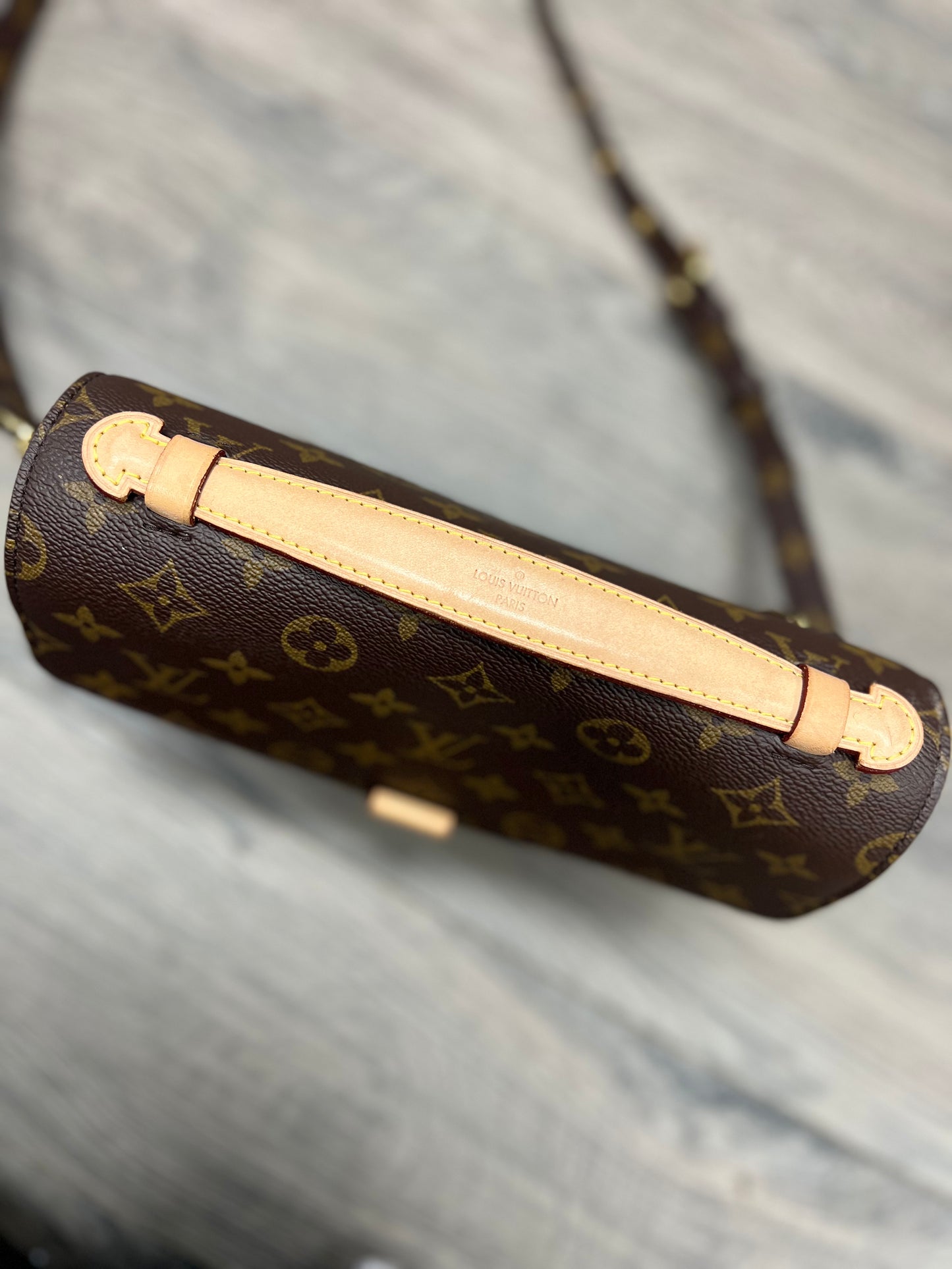 Louis Vuitton Pochette Metis